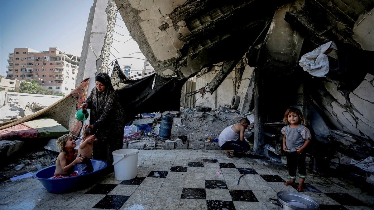 Gazze’de Çadır Hayatı ve Kavurucu Sıcakla Mücadele
