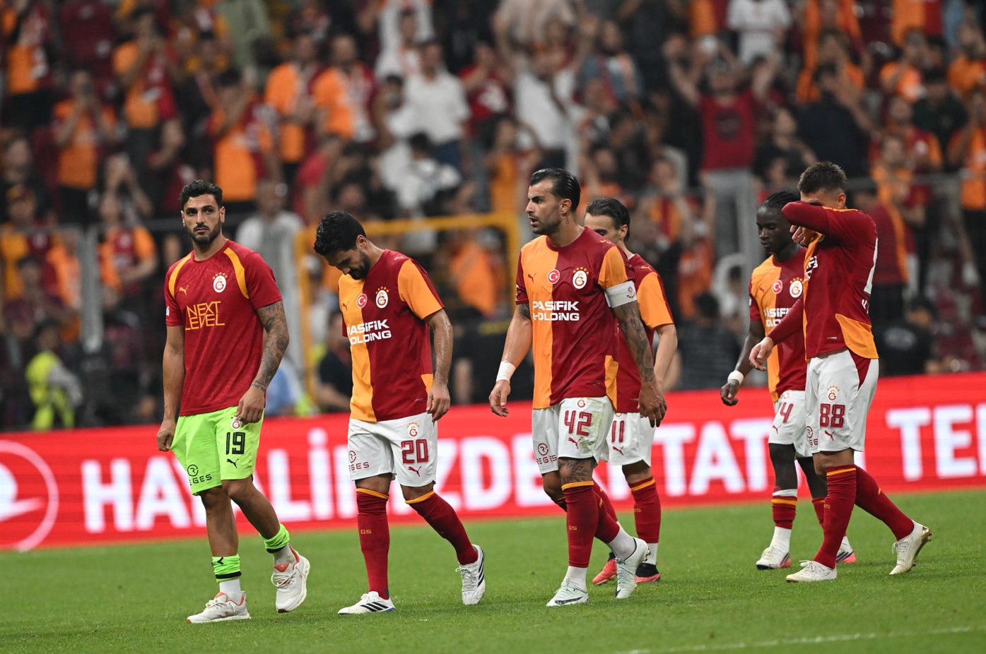 Türk Kulüplerinde Transfer Ateşi ve Hazırlık Endişesi