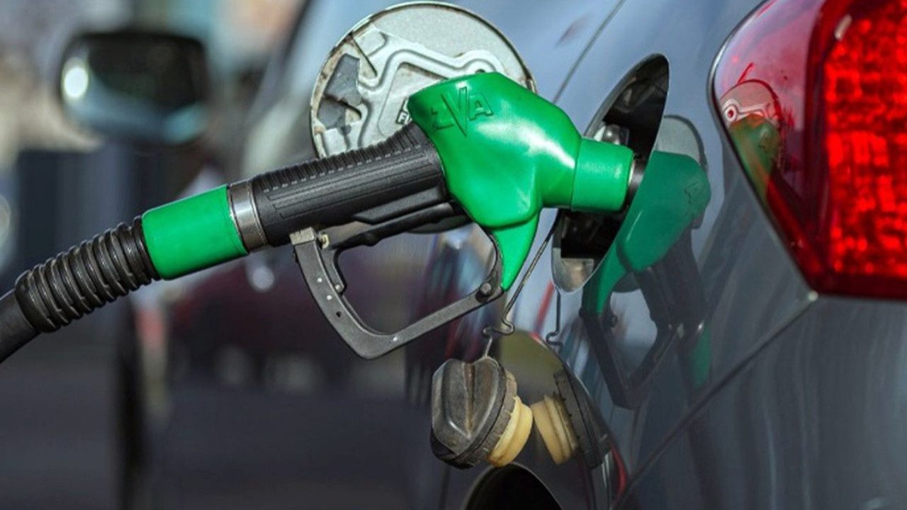 Motorine Gece Yarısı 2,55 TL Zam Beklentisi