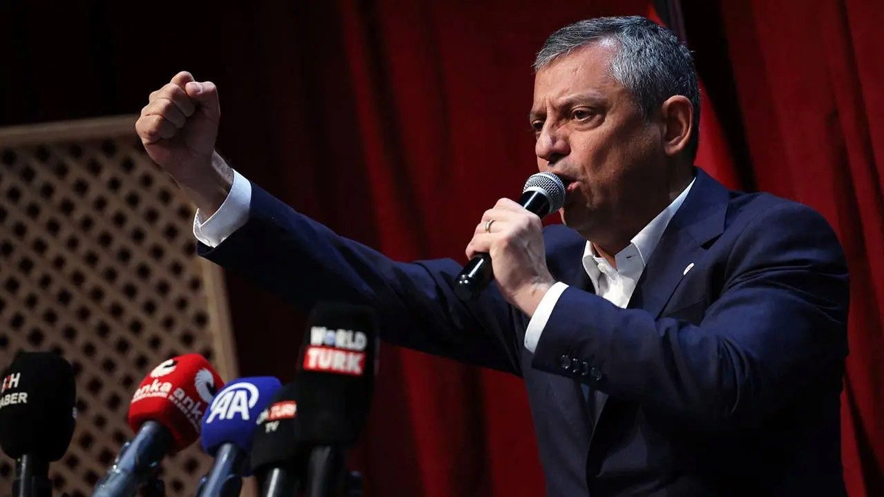 Özgür Özel’den Erdoğan’a Fon Skandalı Tepkisi