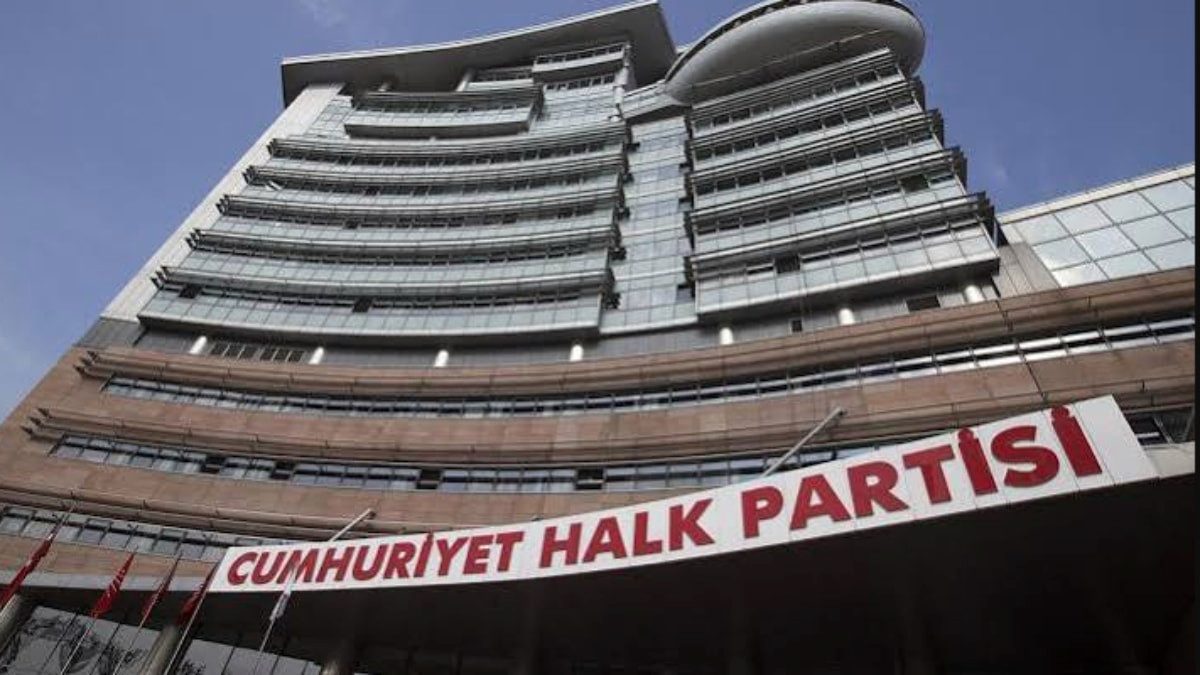 CHP’de 3 isim disipline sevk edildi