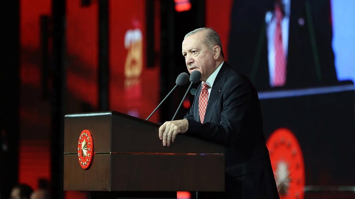 Cumhurbaşkanı Erdoğan Türk Devletleri Zirvesi’nde makale yazdı