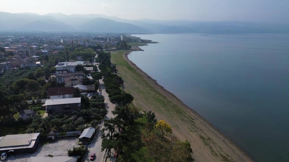 İznik Gölü’ndeki su kaybı endişe yarattı