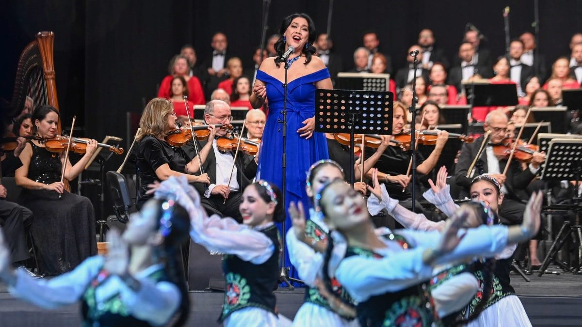 Türk dünyası özel konserinde 400 sanatçı buluştu