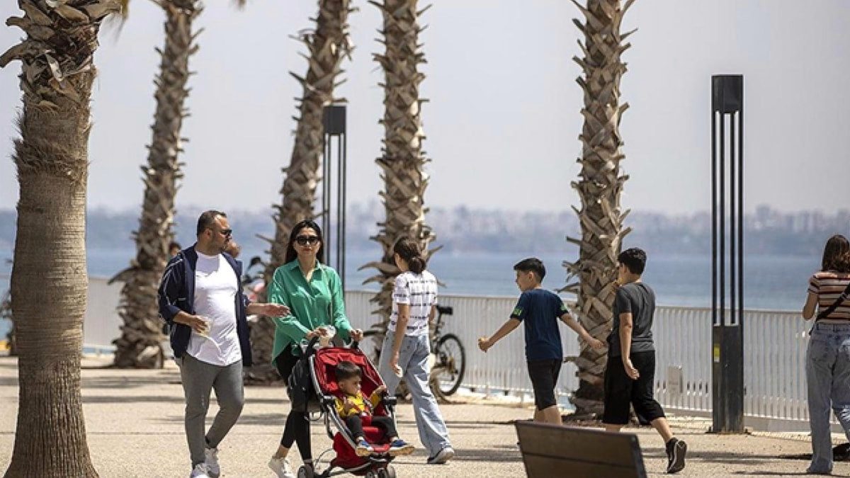 Yeni Haftada Hava: Güneyde Isı, Batıda Yağış