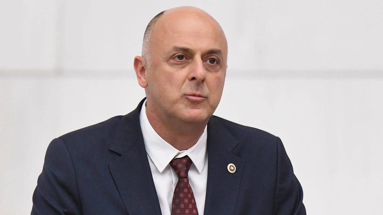 YENİ Parti’den Bakanlara Fon İddiası